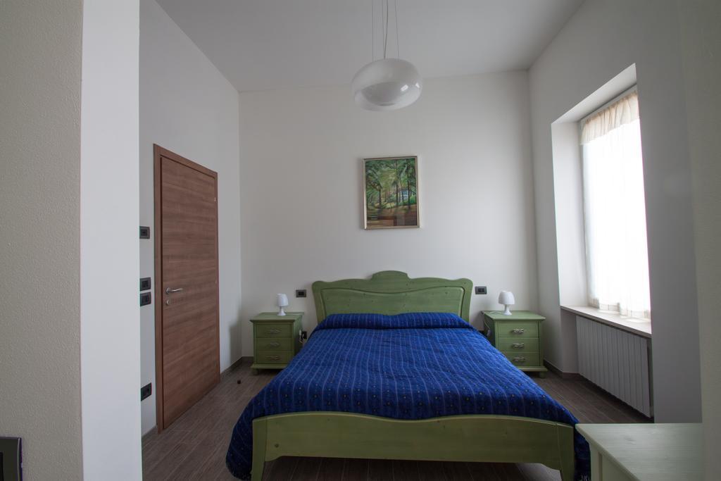 Palazzo Di Primavera Guest House Caprino Veronese Oda fotoğraf